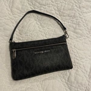 Micheal kors wristlet